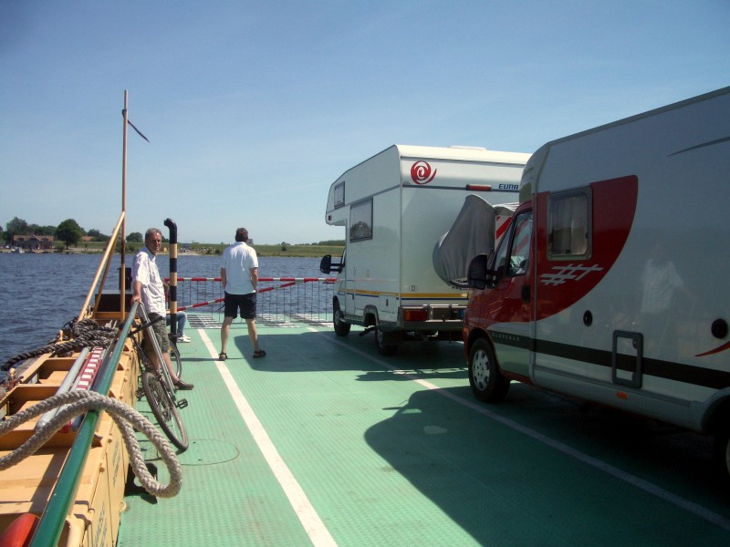 Fähre Richtung Stegna