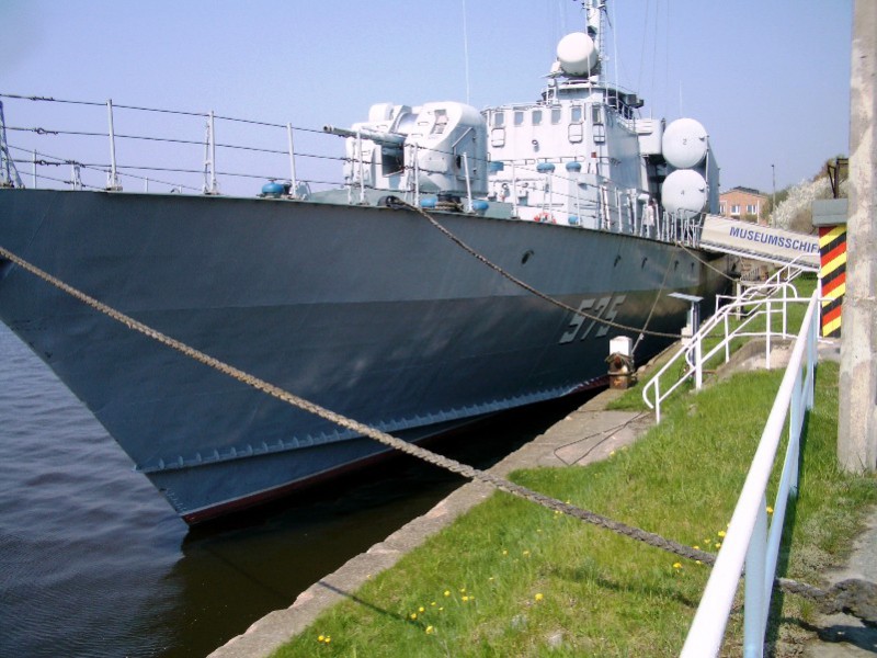 Kriegsschiff