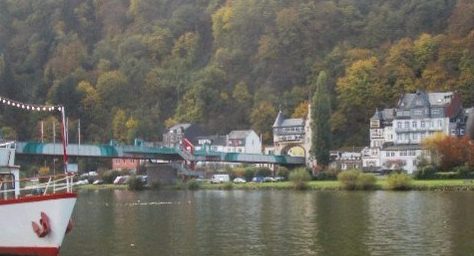 Stellplatz an der Moselbrücke