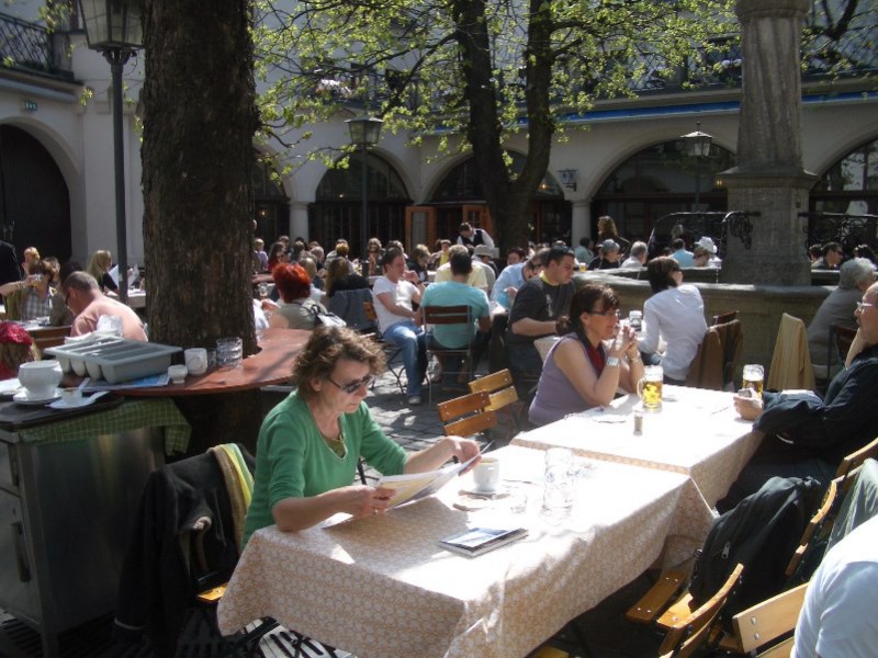 im Garten des Hofbräuhauses