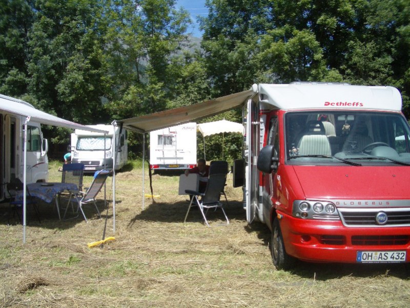 Stellplatz auf der Wiese eines Bauern