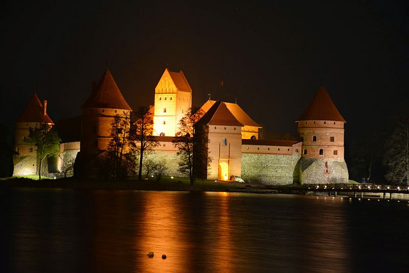 Trakai_Burg_bei_Nacht