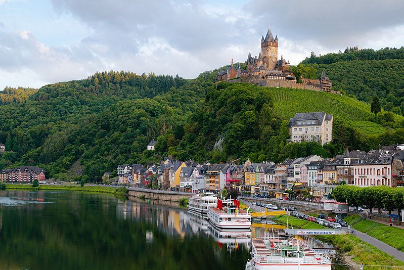 Cochem mit der Reichsburg im Hintergrund