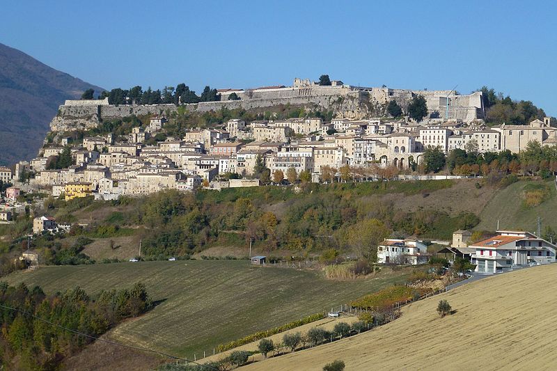 Civitella_Del_Tronto_panoramio