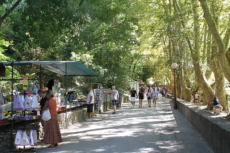 Fontaine de Vaucluse Weg zur Quelle