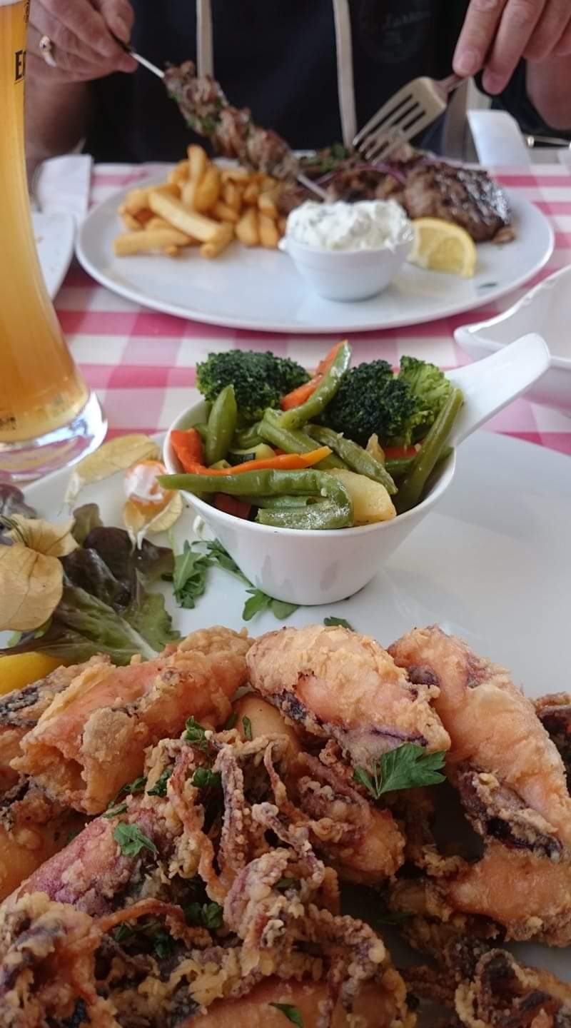 Brandenburg Essen bei Mesogios