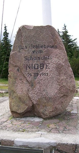 Gammendorfer_Strand_Niobedenkmal_Stein