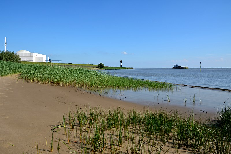 Brokdorf_Blick_zum_Kernkraftwerk
