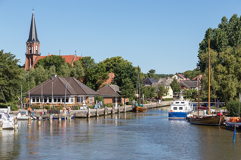 Wustrow_Boddenhafen