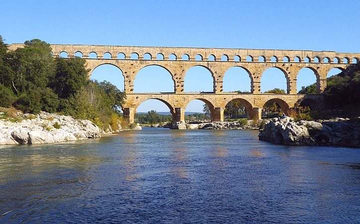 Pont_du_Gard_vom_Fluss