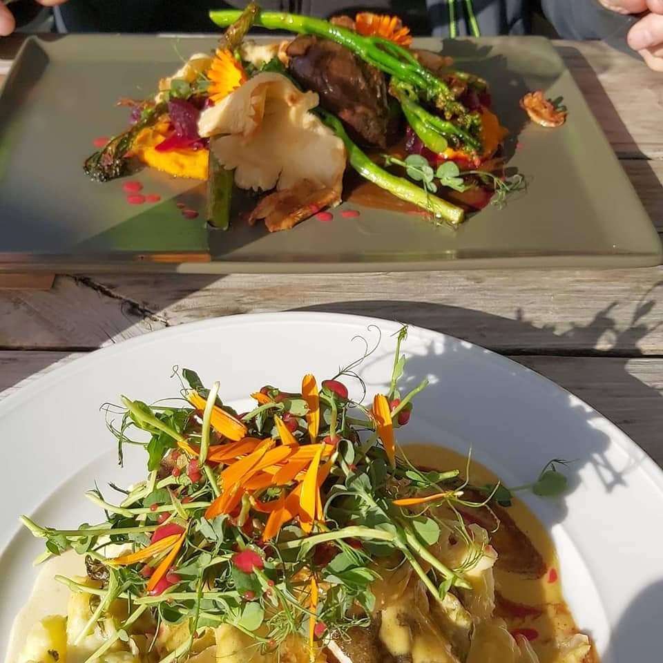 Ferkelbäckchen und Ostseedorschfilet