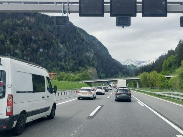 8 Stunden auf der&nbsp;Autobahn